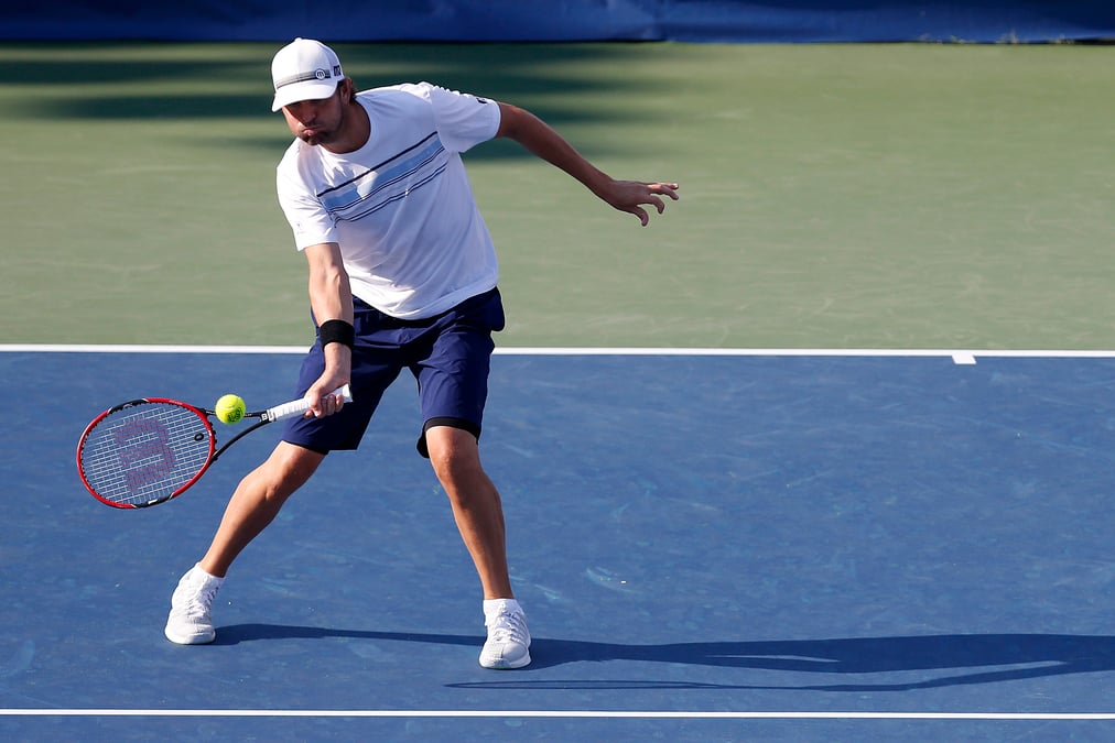 Deux ans apres, mardy fish remporte un match de tennis