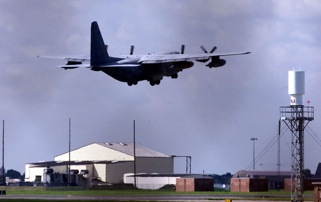 Grande-bretagne: un homme arrete en tentant de penetrer sur une base us