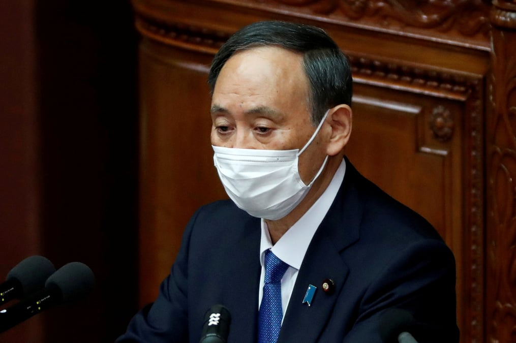Japon/usa: la visite de suga aux usa reportee a la mi-avril, rapporte le quotidien sankei