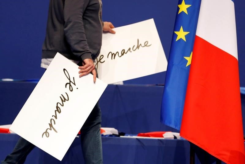 La republique en marche se defend de renier ses principes