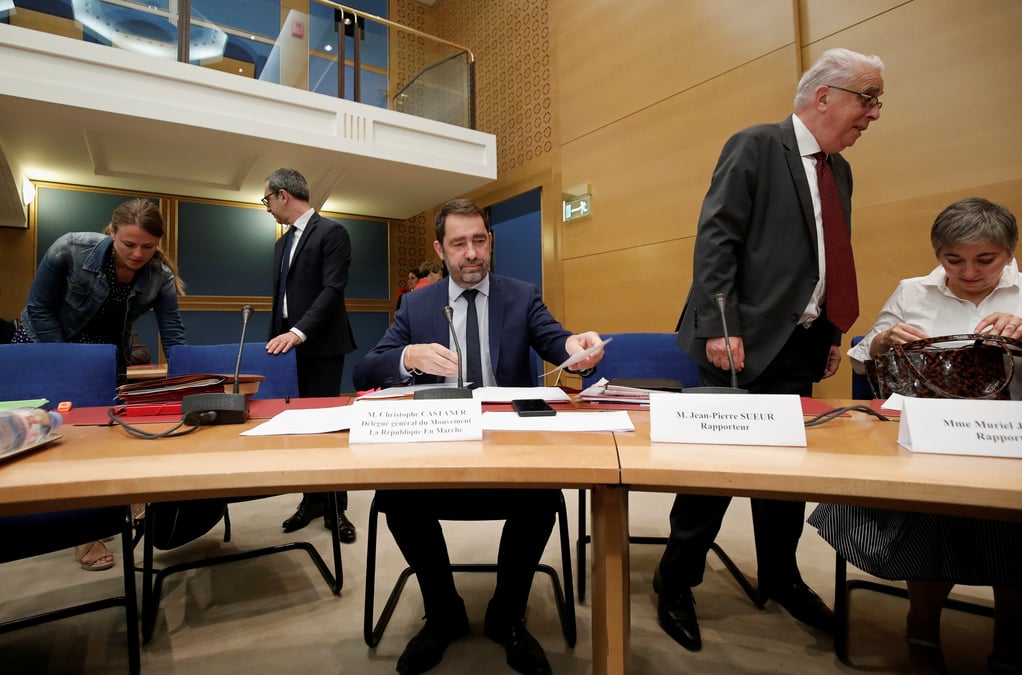 Benalla: face aux "doutes", la commission du senat reprend en septembre