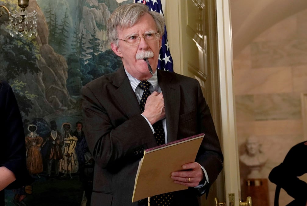 Donald trump annonce la demission de john bolton