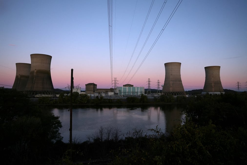 La centrale nucléaire de Three Mile Island reprend du service pour subvenir aux besoins en énergie décarbonée de Microsoft dans l'IA.