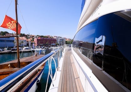 Le bateau Ferretti du groupe