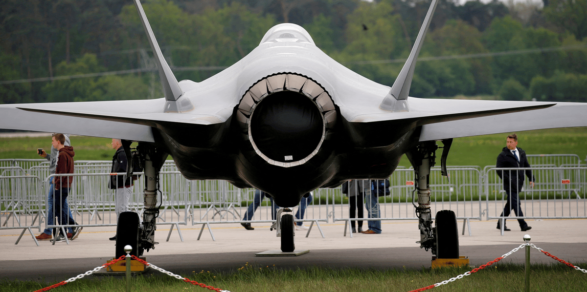 La finlande a choisi le f-35, au detriment notamment du rafale, selon une source