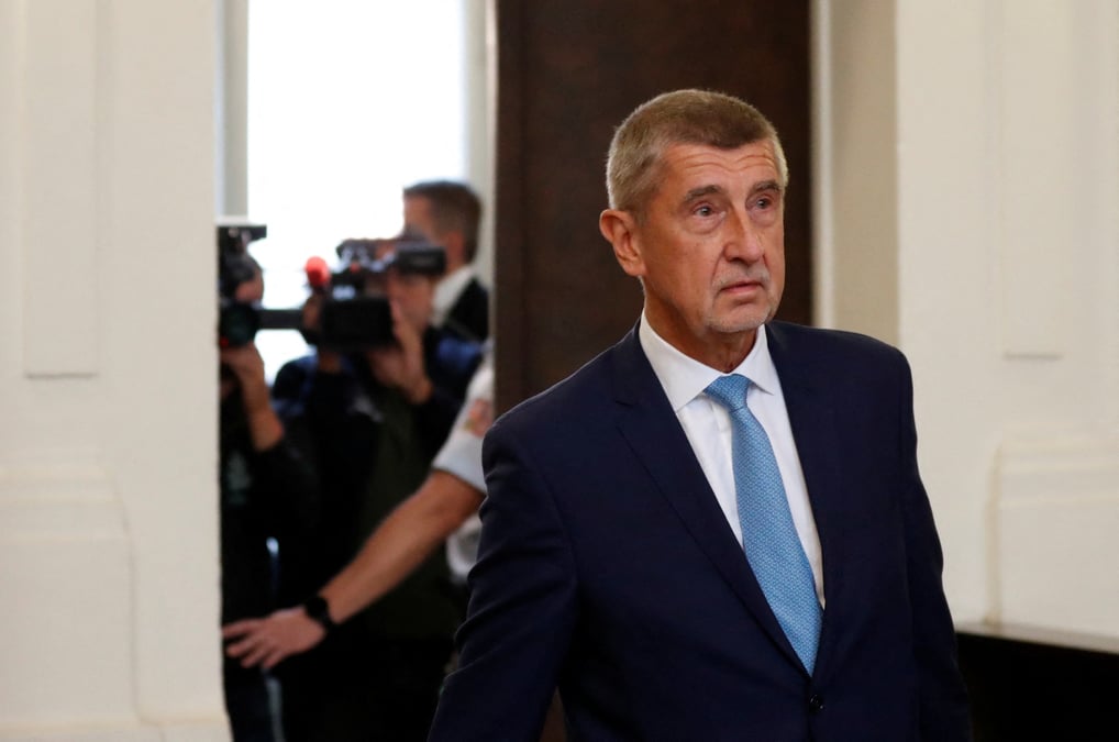 L'ancien premier ministre tcheque andrej babis arrive au tribunal municipal de prague