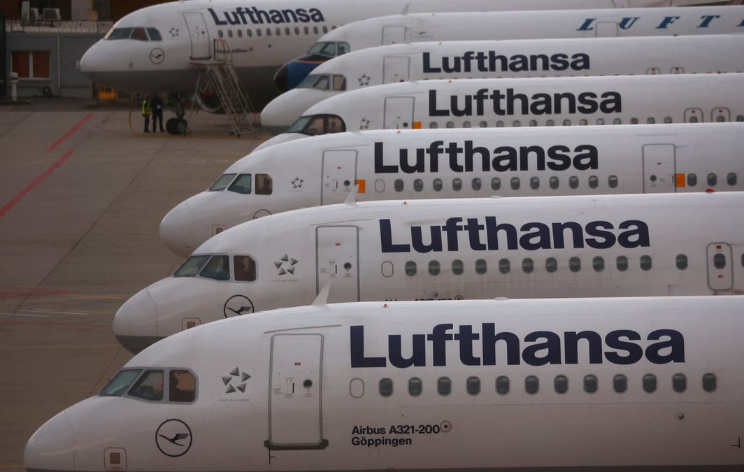 Les pilotes de lufthansa en greve a l'aeroport de francfort