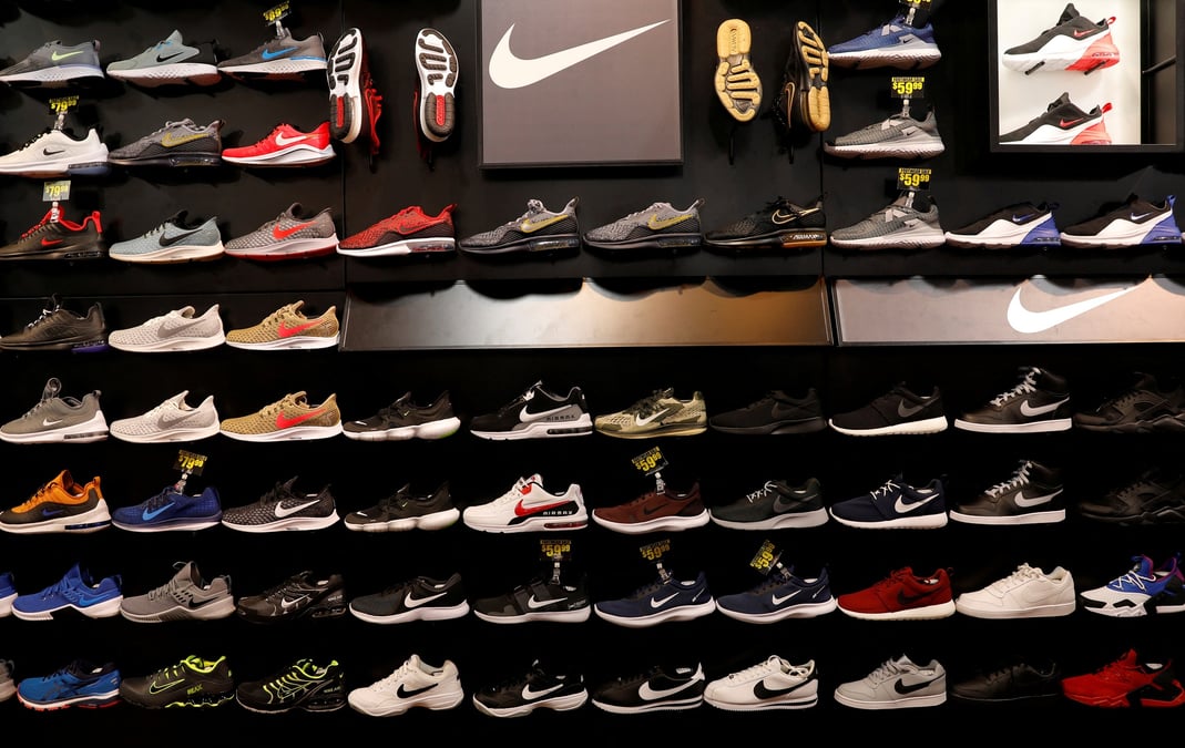 Des chaussures nike dans un magasin d'articles de sport a new york city