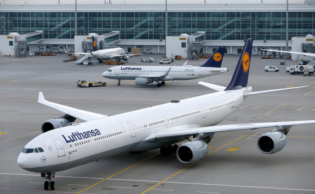 Lufthansa annule la moitie de ses vols mardi en vue d'une greve
