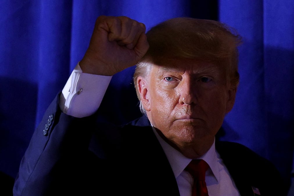Donald trump lors d'un evenement de campagne a manchester, new hampshire