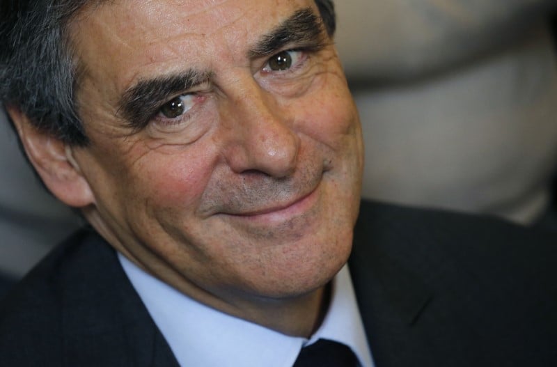 "la victoire est a notre portee", assure fillon