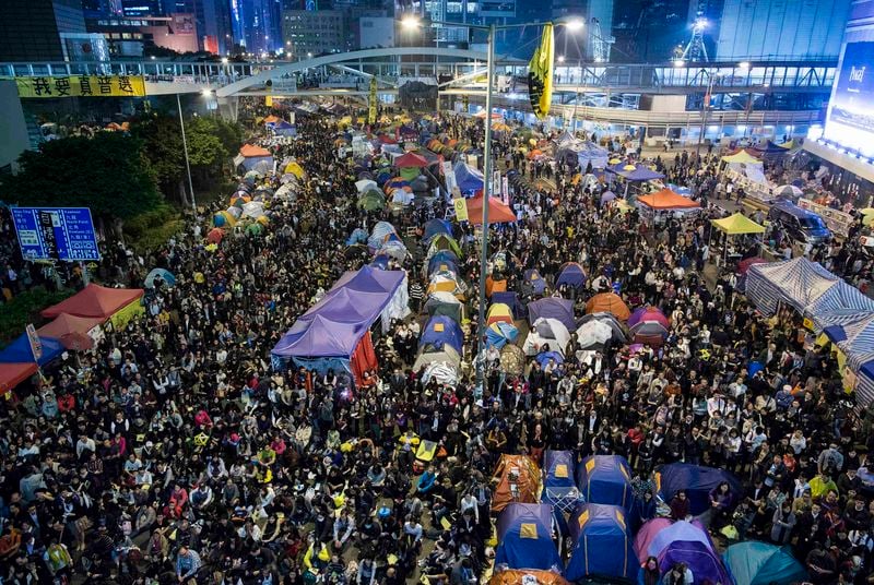 Rassemblement avant l'évacuation d'Admiralty à Hong Kong