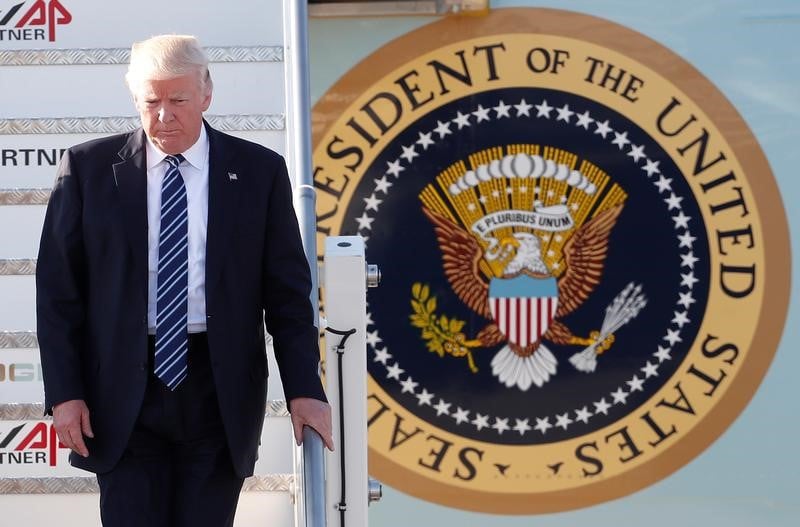Trump a revele a duterte que deux sous-marins americain croisaient pres de la coree