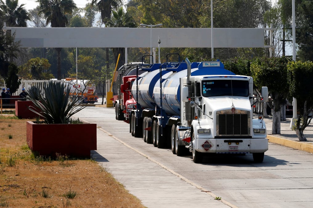Carburant: mexico entre penuries et sabotages d'oleoducs