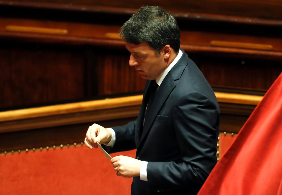 Les parents de matteo renzi assignes a residence