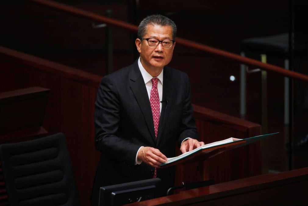 L'economie de hong kong entre en recession sur fond de manifestations
