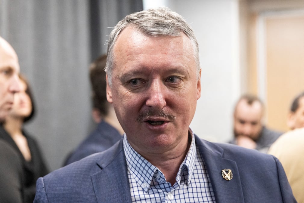 Igor guirkine assiste a une conference de presse d'un groupe nationaliste russe, connu sous le nom de « club des patriotes en colere »