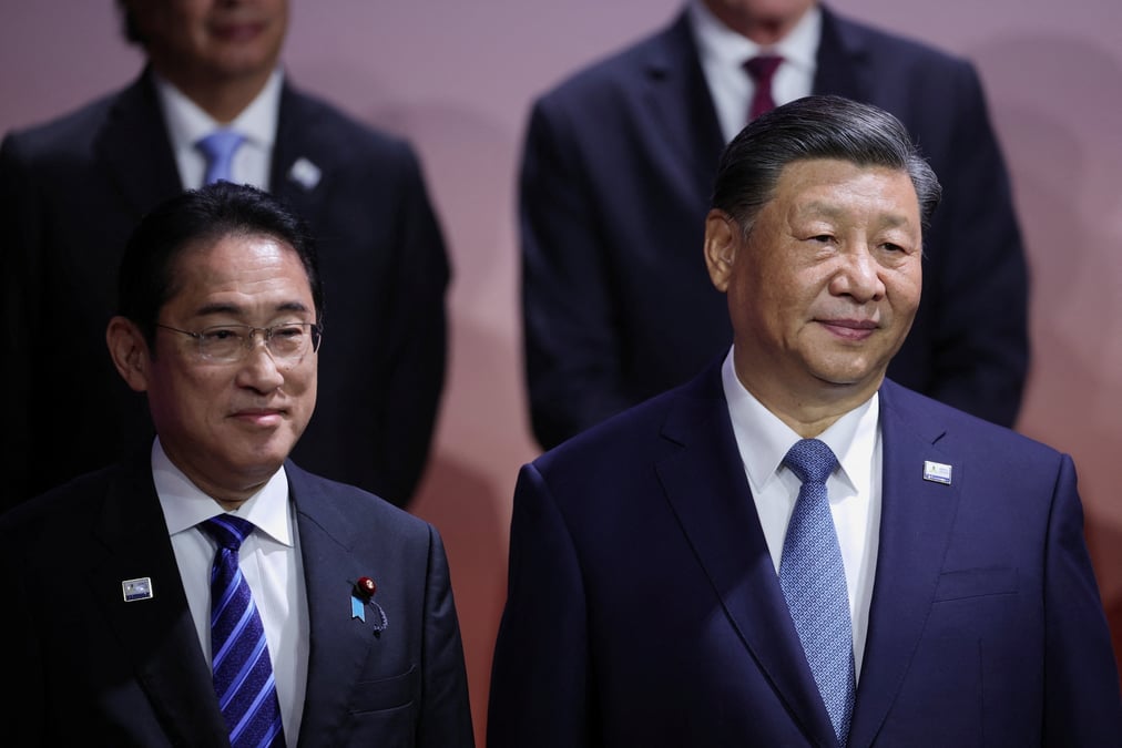 Le premier ministre japonais fumio kishida et le president chinois xi jinping lors du sommet de la cooperation economique pour l'asie-pacifique (apec) a san francisco