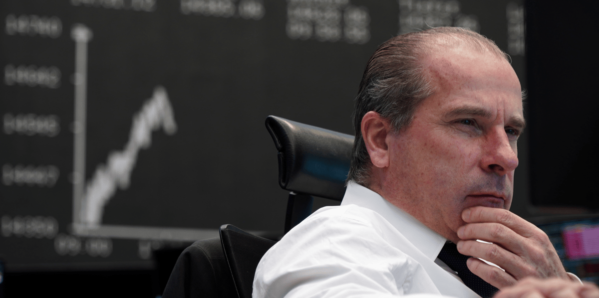 Un trader a la bourse de francfort