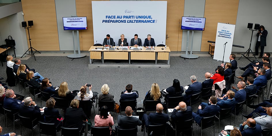 Séminaire parlementaire du Rassemblement national à l'Assemblée nationale à Paris le 14 septembre 2024. De gauche à droite : Renaud Labaye, Marine Le Pen, Jordan Bardella et Jean-Paul Garraud.