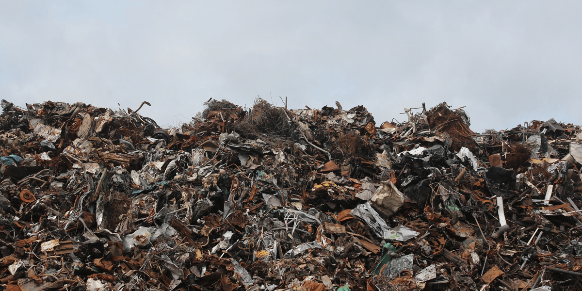 ALTDE_Il transforme les déchets en matière première décharge