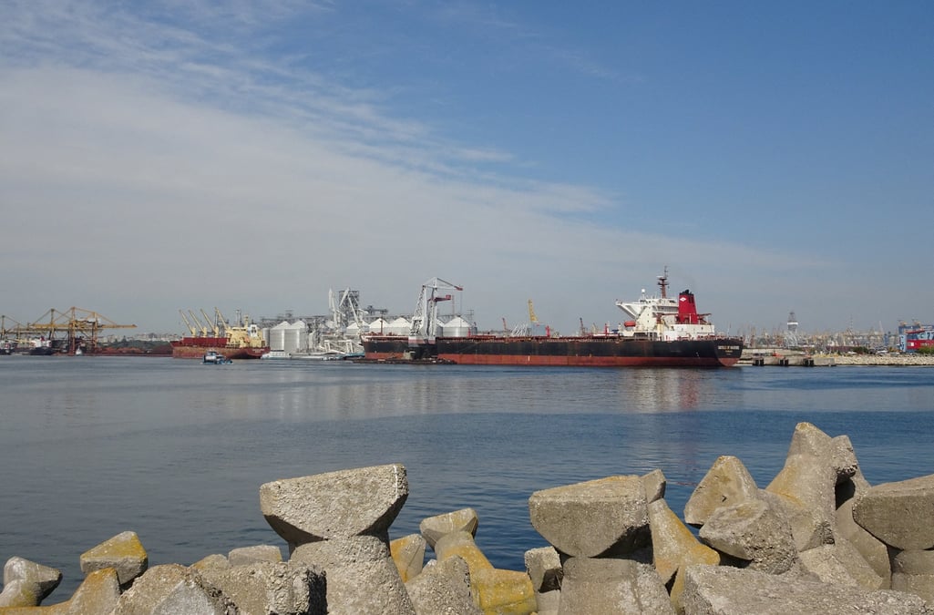 Photo d'archives: le port de la mer noire de constanta en roumanie