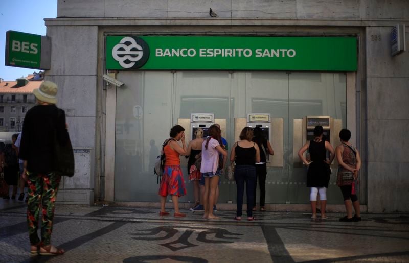 Suspension des transactions sur BES en Bourse de Lisbonne
