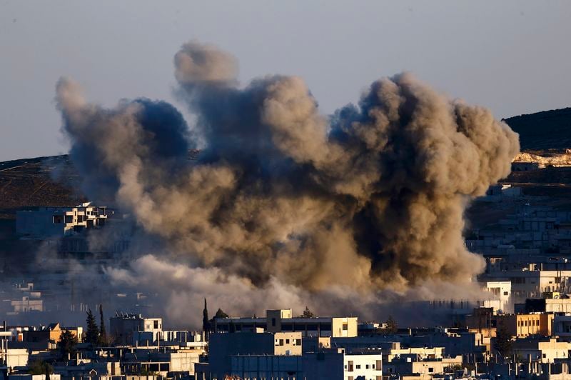 Les raids aériens empêchent la chute de Kobani, selon le Pentagone