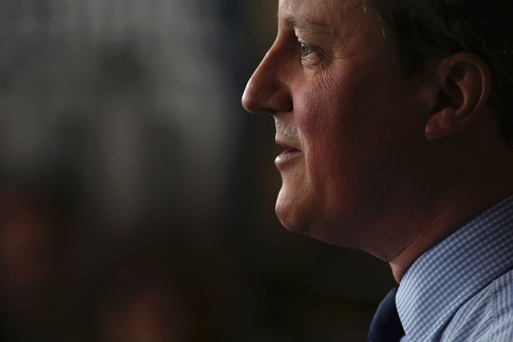 David cameron dit avoir eu des parts dans le fonds de son pere