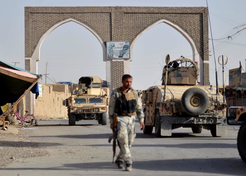 Des taliban prennent d'assaut une base de l'armee afghane