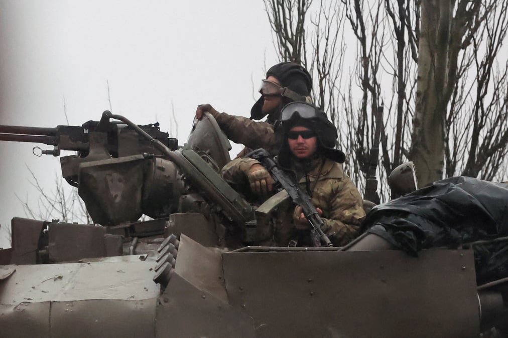 Les forces russes envahissent l'ukraine apres que poutine autorise une operation militaire