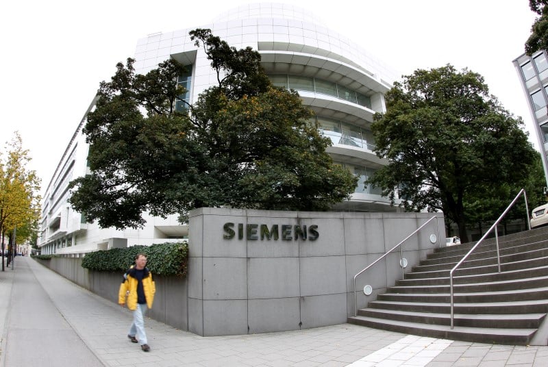 Siemens se dit prêt à faire une offre à Alstom