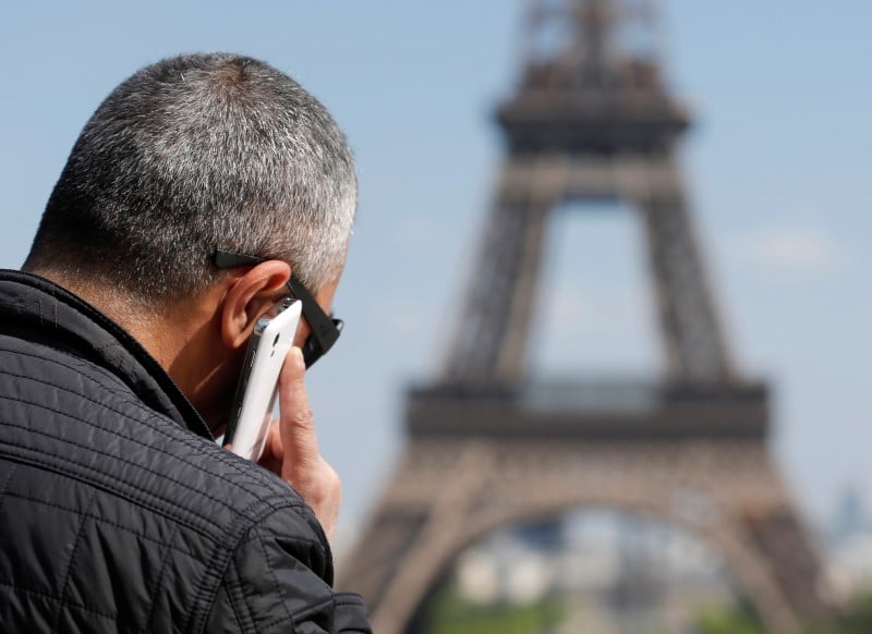 La baisse des prix des forfaits mobiles a ralenti en france en 2014