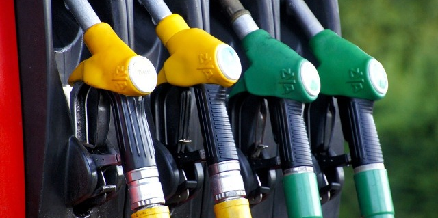 pompe essence station services