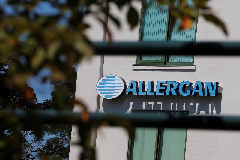 Allergan discute de l'achat de shire, convoite par takeda