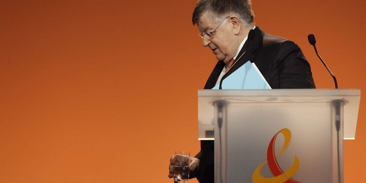 Didier Lombard, le 25 février 2010, à la conférence de résultats de France Télécom lors de laquelle a été annoncée l'arrivée d'une nouvelle équipe de direction.