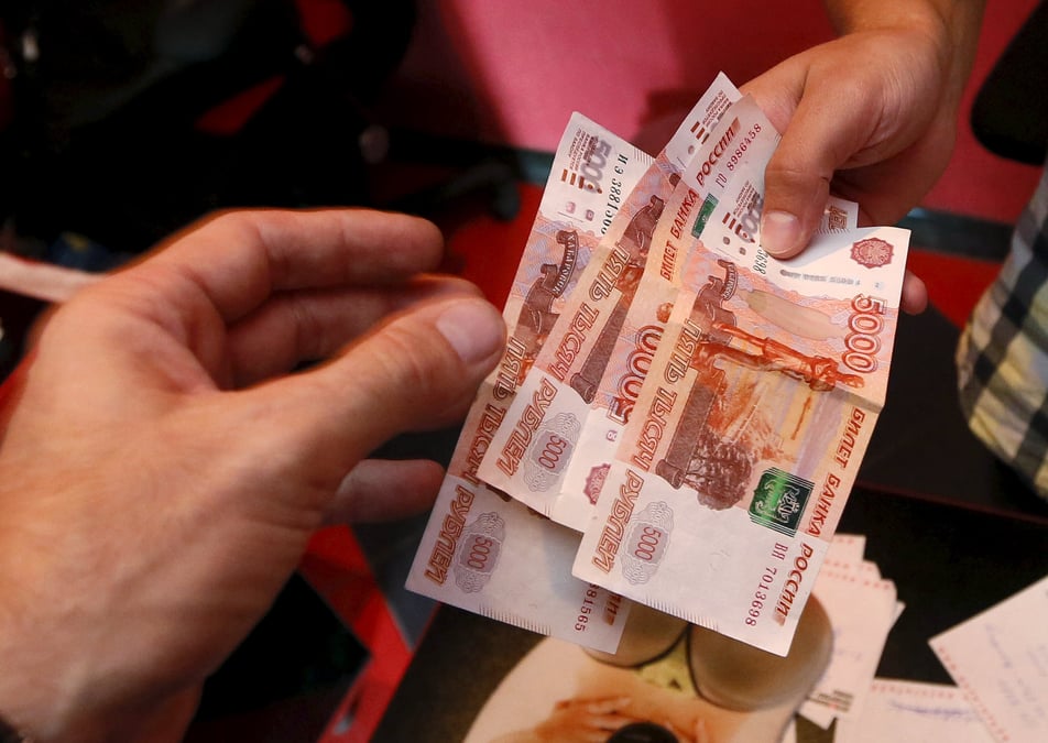 Les constructeurs automobiles russes penalises par la chute du rouble