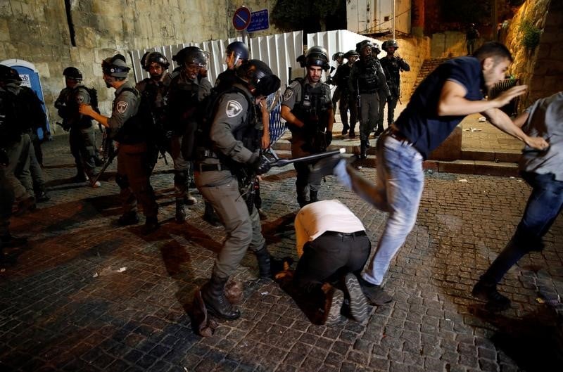 Nouveaux heurts sur l'esplanade des mosquees, a jerusalem