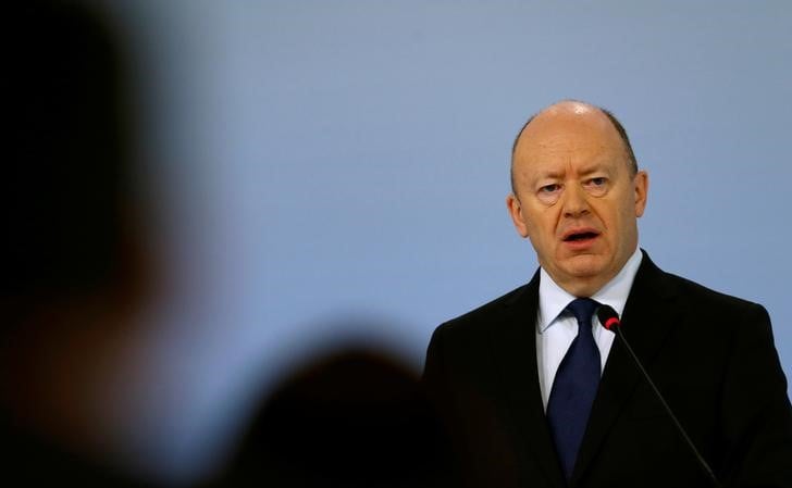 Le patron de deutsche bank pres de la sortie