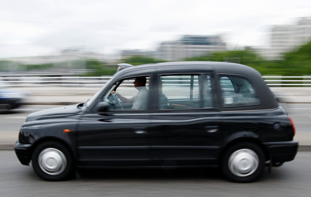 Les "black cabs" londoniens arrivent a paris en version electrique