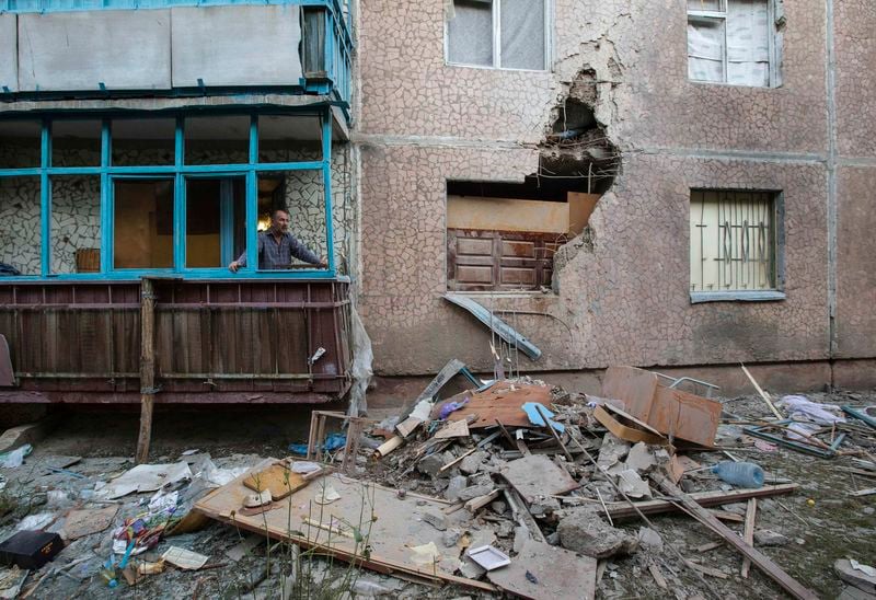 L'armée ukrainienne bombarde des positions rebelles dans l'est