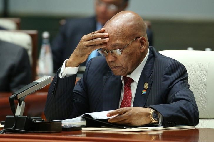 La cour supreme retablit les charges de corruption contre zuma