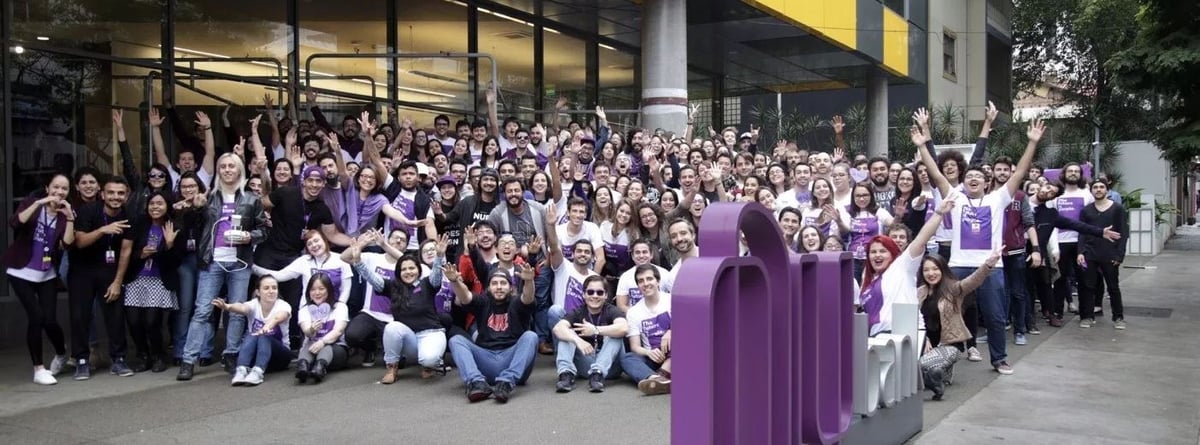 Au Brésil, la banque mobile Nubank a déjà séduit 12 millions de clients. Elle a récemment levé 400 millions de dollars pour une valorisation supérieure à 10 milliards de dollars et s'apprête à se lancer au Mexique et en Argentine.
