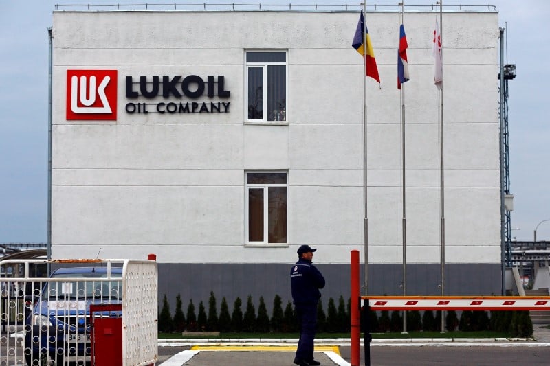 Le benefice net de lukoil a chute de 39% en 2014