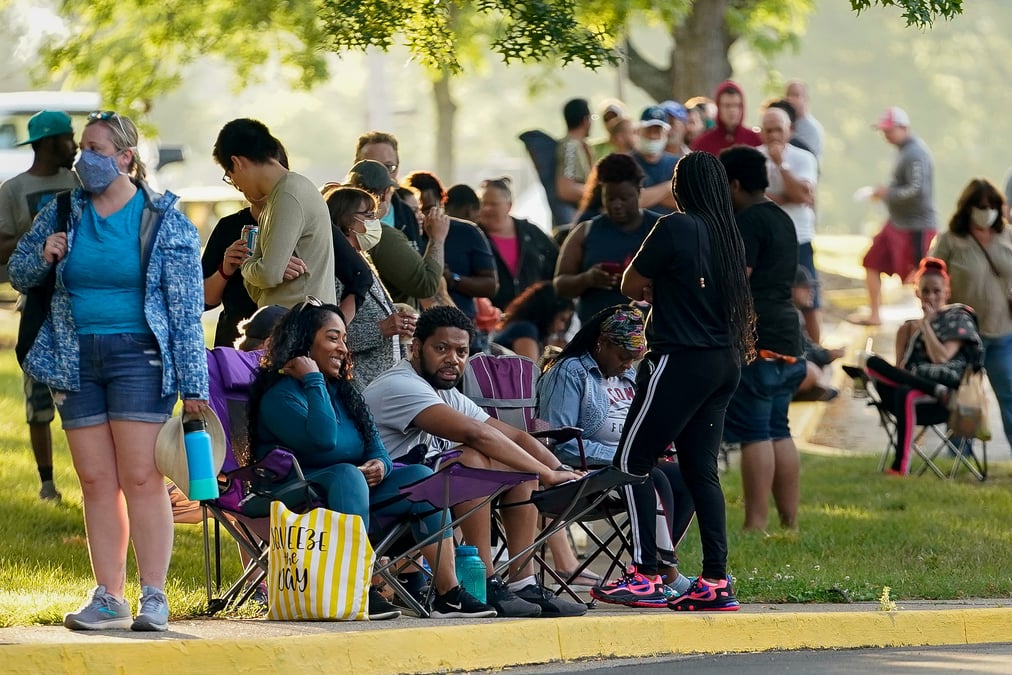 Usa: les creations d'emplois inferieures aux attentes en novembre