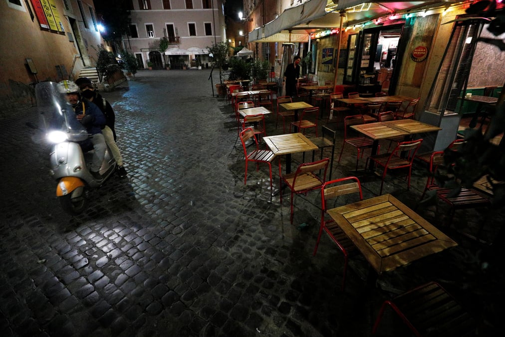 Coronavirus: l'italie avance l'heure de fermeture des bars et restaurants