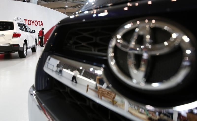 Toyota va racheter pour 360 milliards de yens d'actions