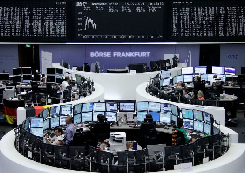 Les Bourses européennes accentuent leurs pertes à mi-séance