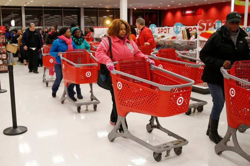 Les Américains ont moins dépensé en magasins à Thanksgiving