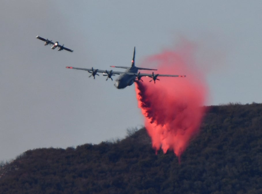 Les pompiers californiens reprennent le dessus